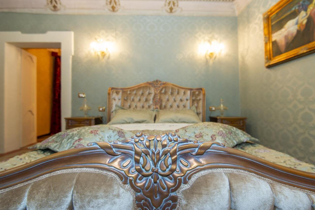 Palazzo Tilli Casoli  Bagian luar foto