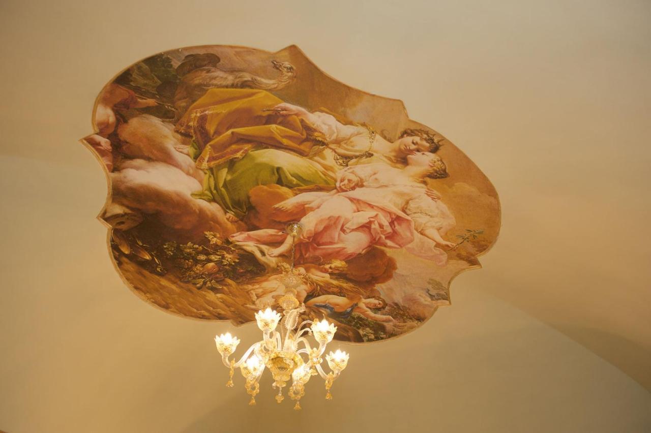Palazzo Tilli Casoli  Bagian luar foto