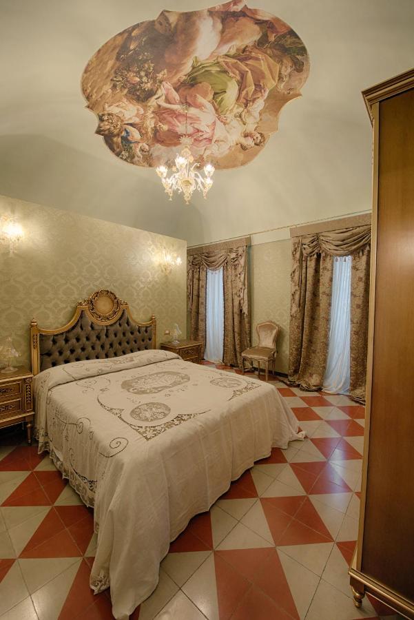 Palazzo Tilli Casoli  Bagian luar foto